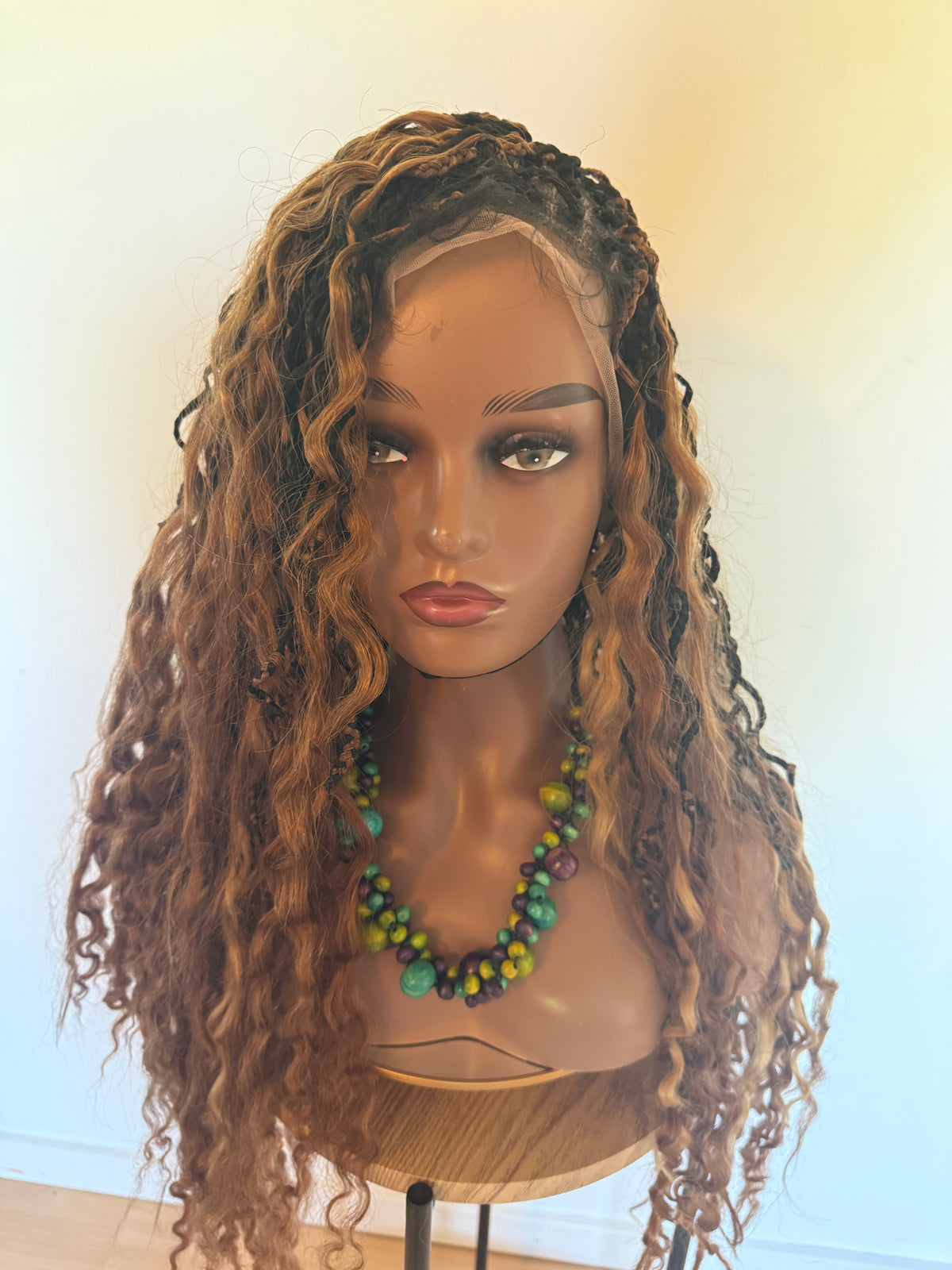 Thaly - Full lace boho Perruque tressée box braid avec l’effet boho en cheveux naturels Européens marrons