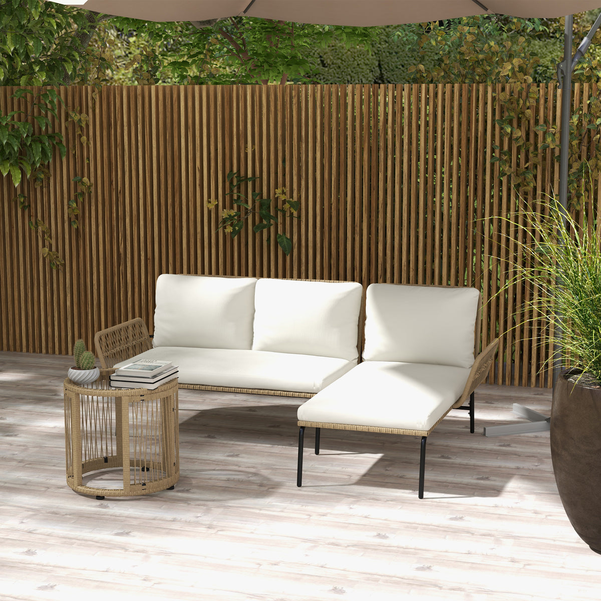 Salon de jardin extérieur d'angle 3 places en résine tressée avec canapés, chaise longue, table basse et coussins, crème