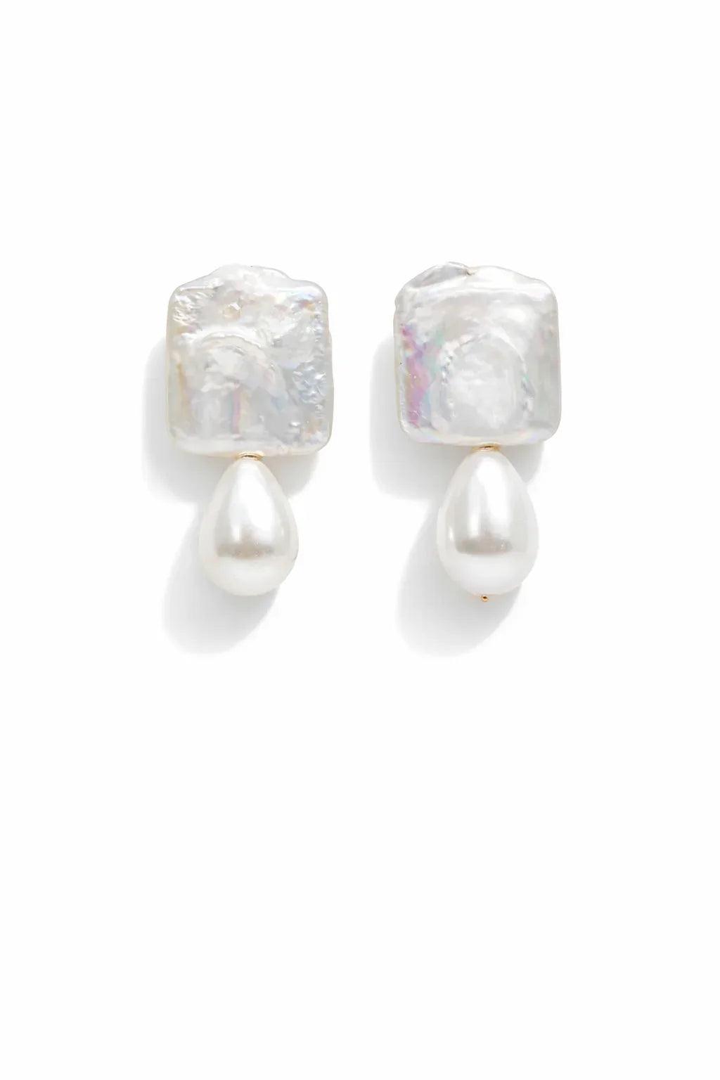 Boucles Eugénie en perles de culture baroques