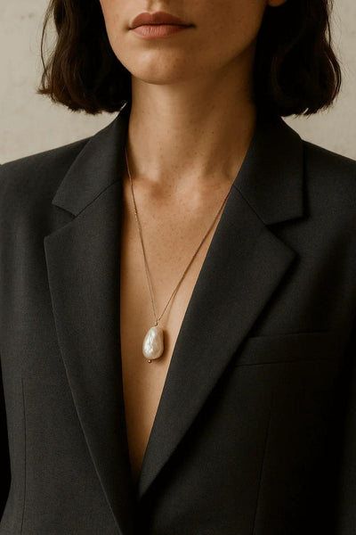 Collier long Léane et sa perle baroque