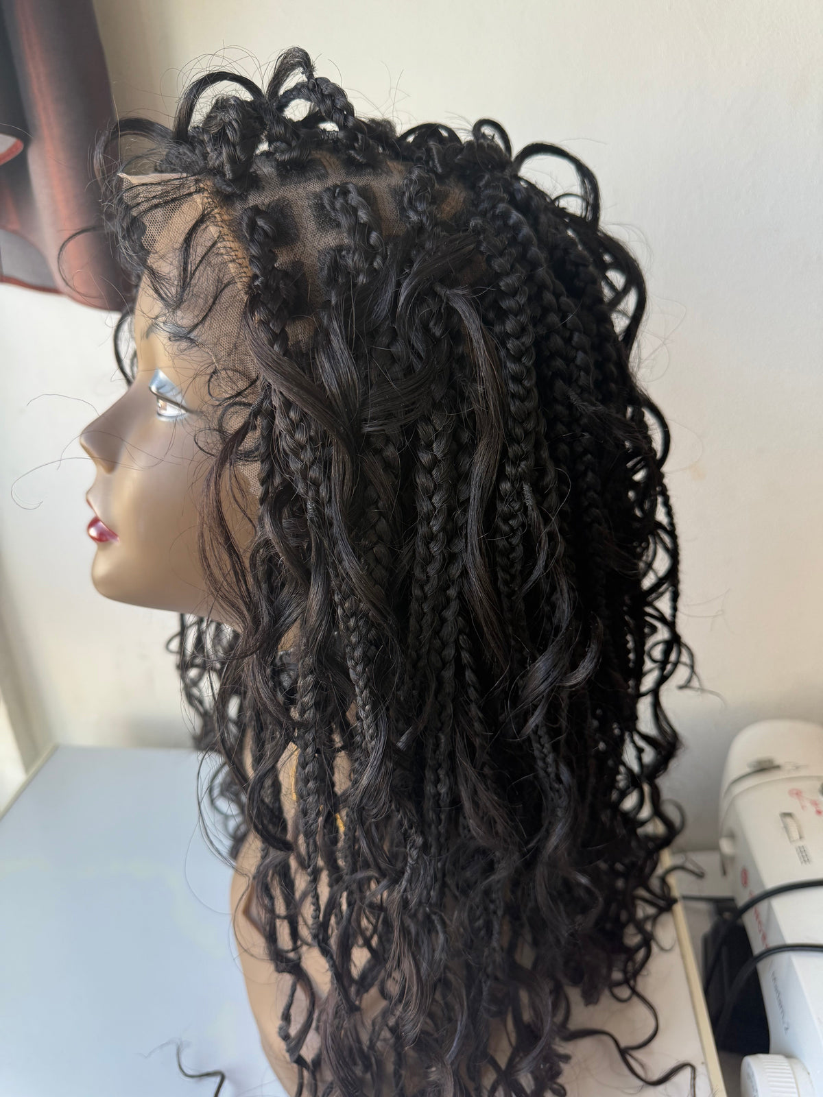 Stefy Full lace boho Perruque tressée box braid avec des boucles en cheveux naturels