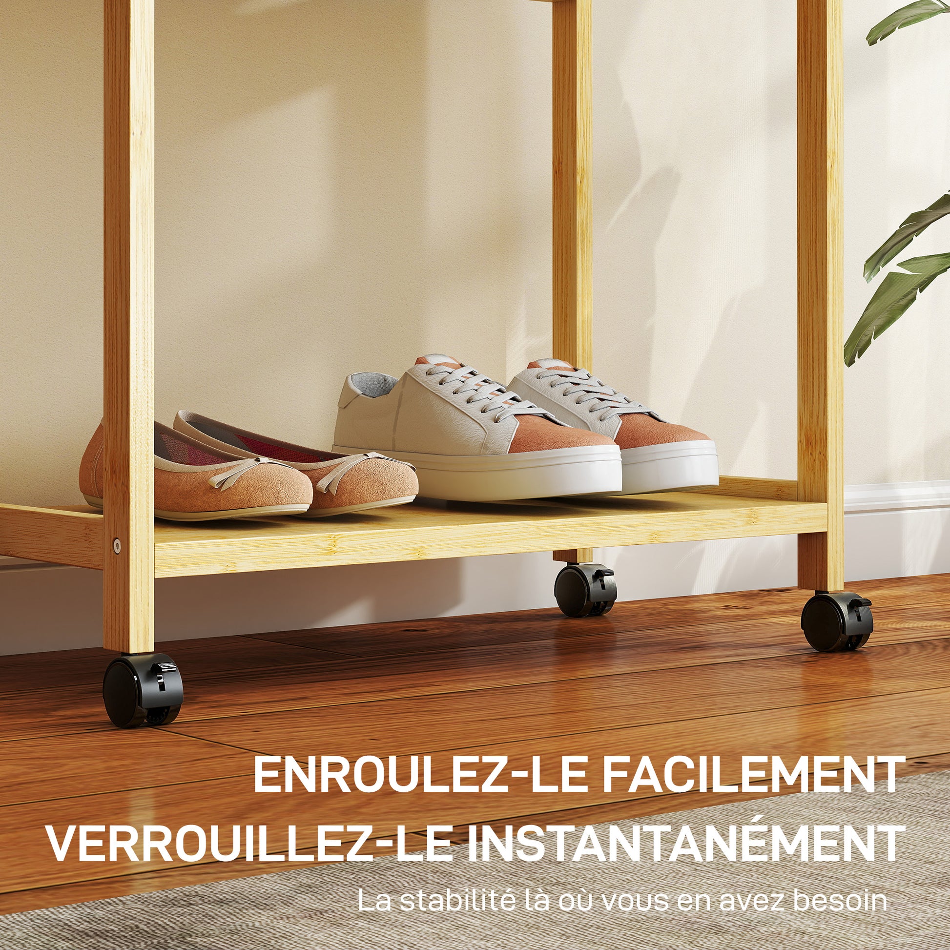Portant à vêtements à roulettes, porte-manteau en bambou avec 2 étagères et tringle suspendue, 70x35x175cm, bois naturel
