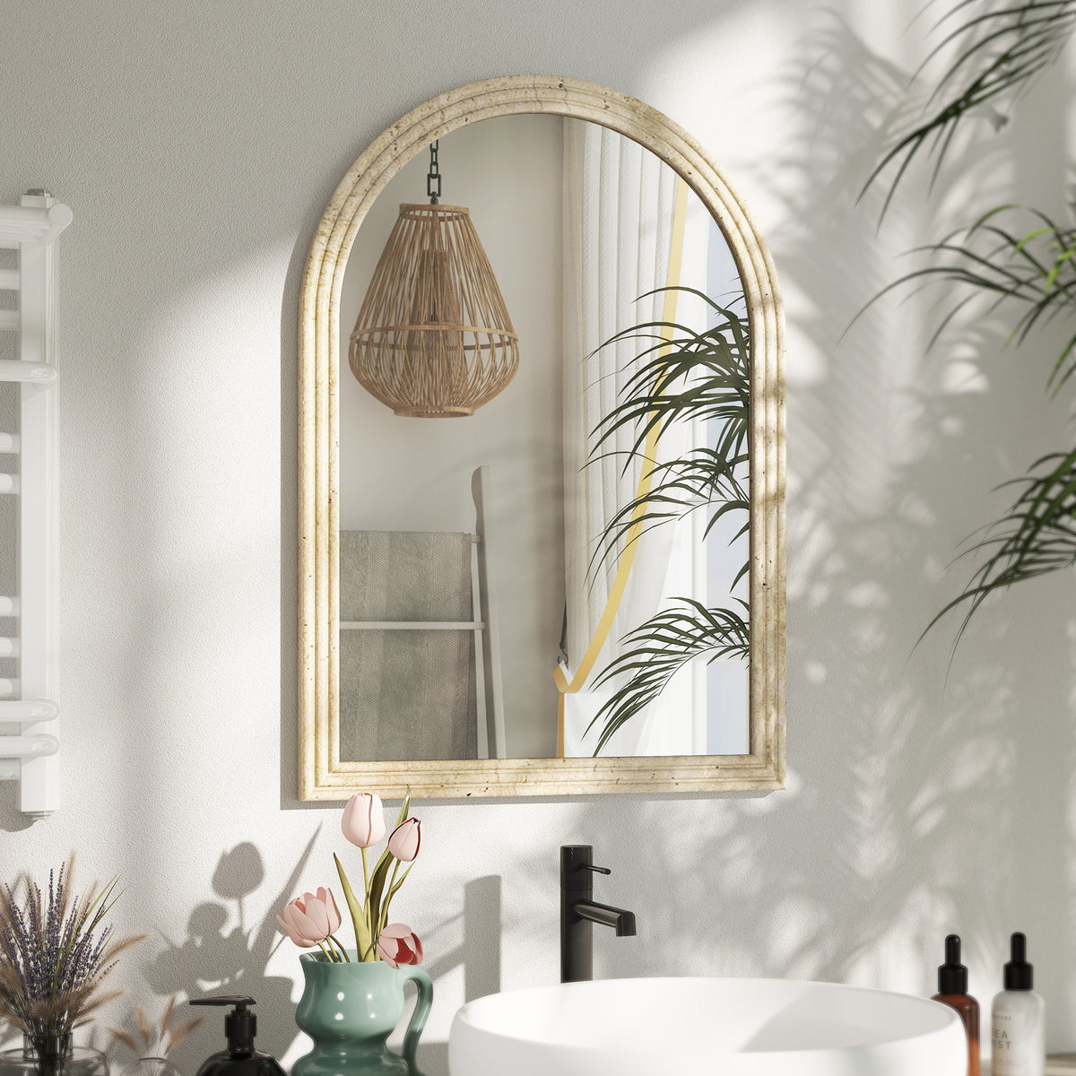 Miroir mural arqué, miroir moderne avec bord rainuré et crochets, verre trempé et polystyrène, 50 x 70 cm, beige
