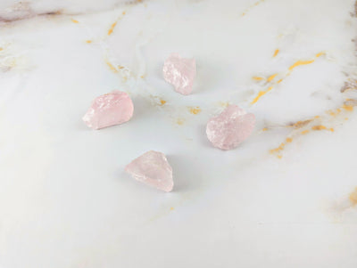 Pierre brute en Quartz Rose