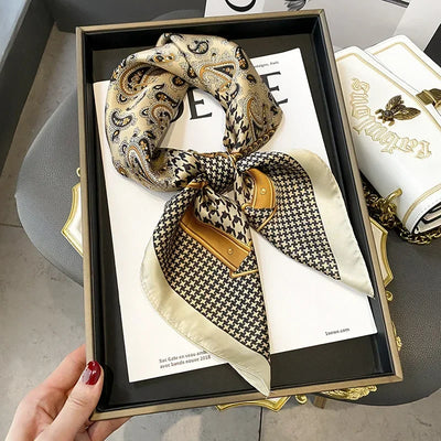 Luxury Chain Print Small Square Scarf