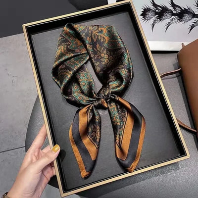 Luxury Chain Print Small Square Scarf