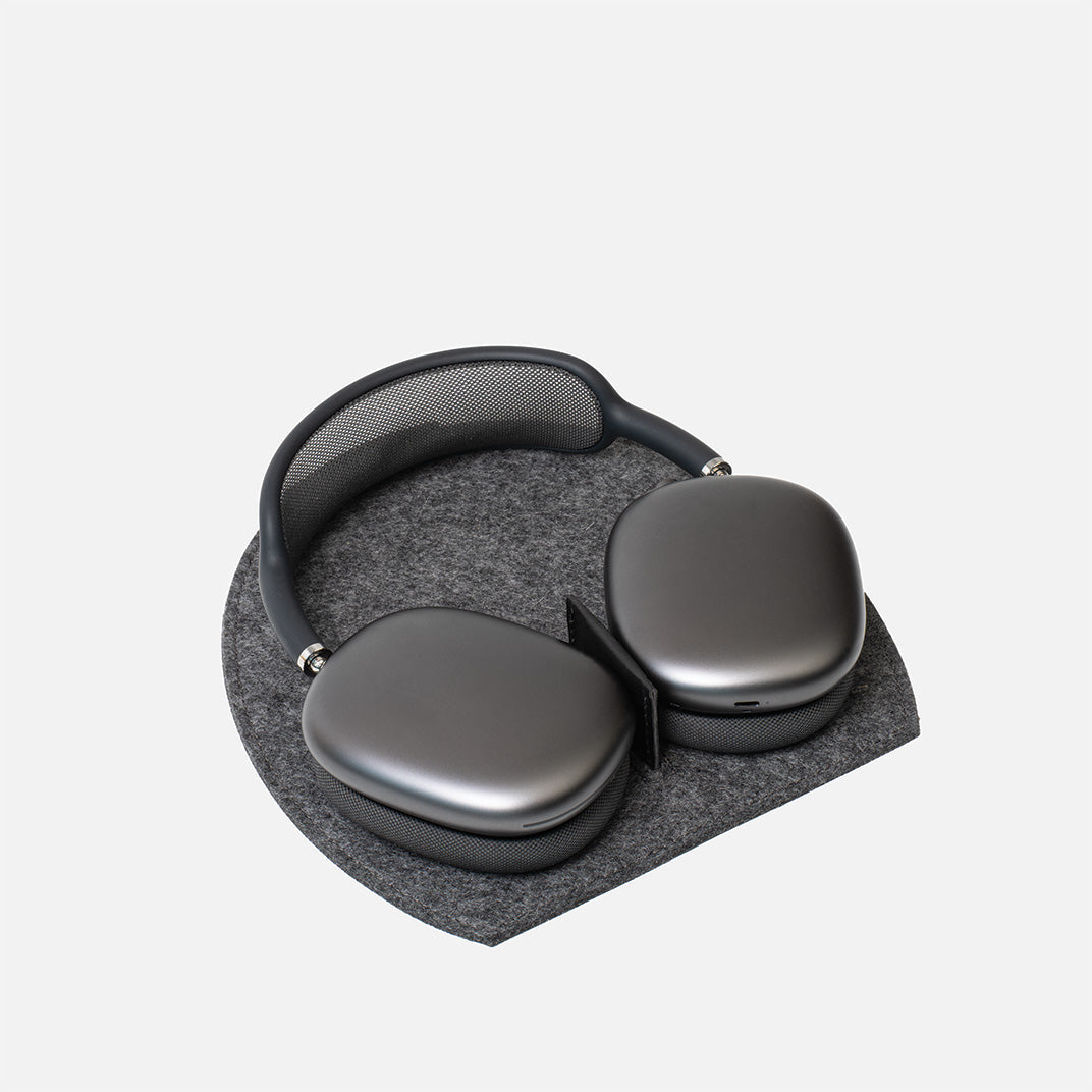 AirPods Max Gift Set: Leather Case & Rest Station 2.0