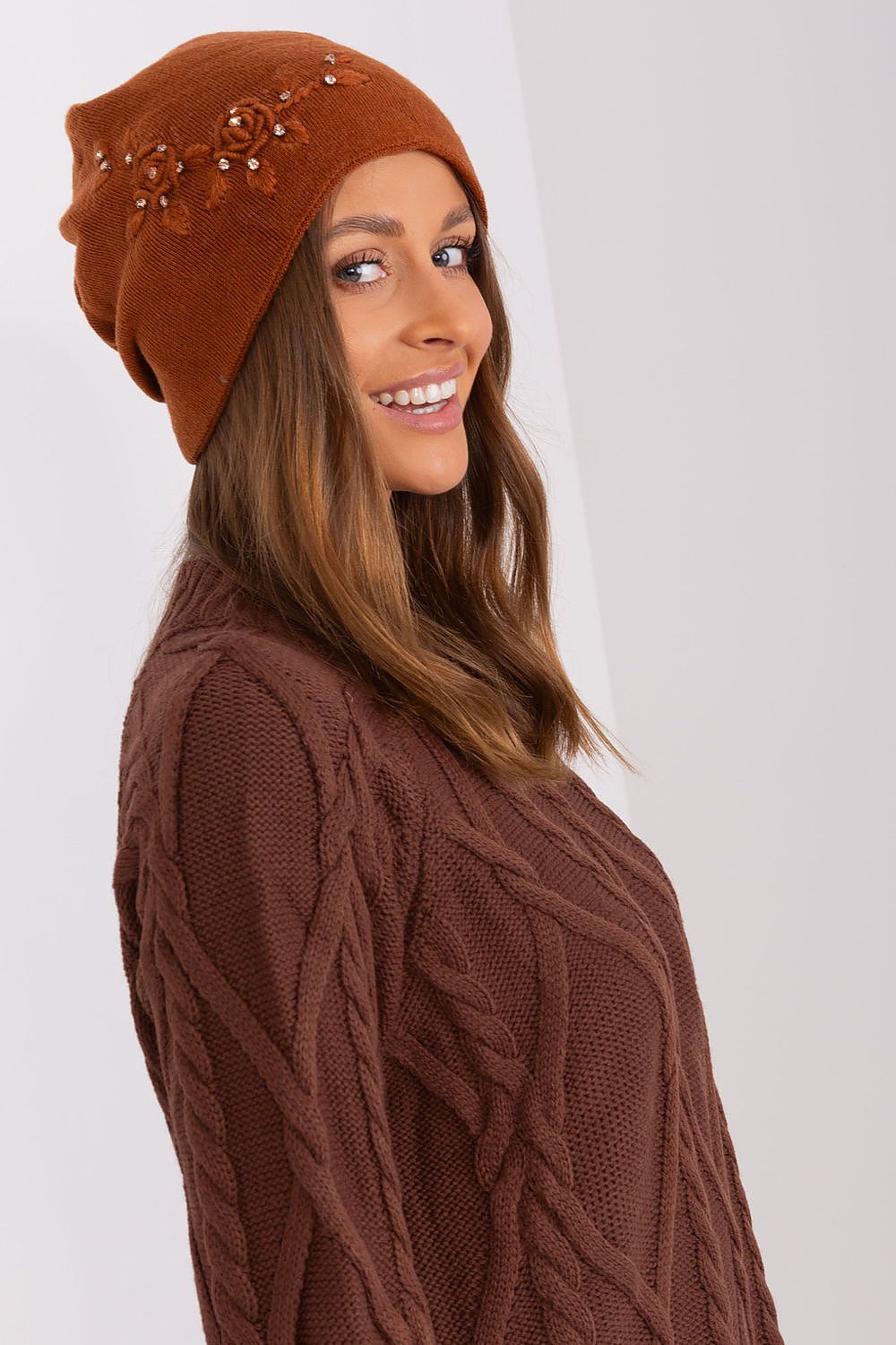 Bonnet model 187551 AT