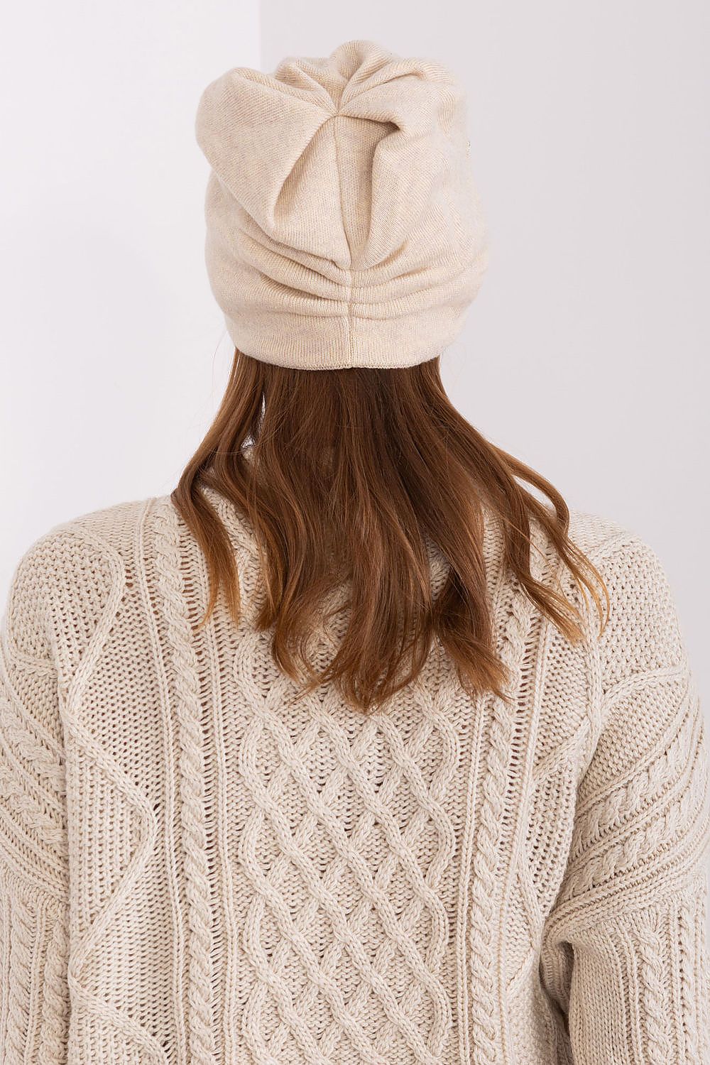 Bonnet model 187551 AT
