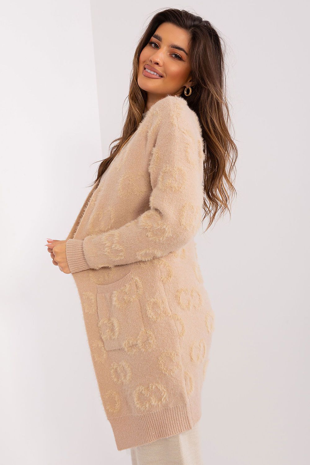  Cardigan model 187763 AT 