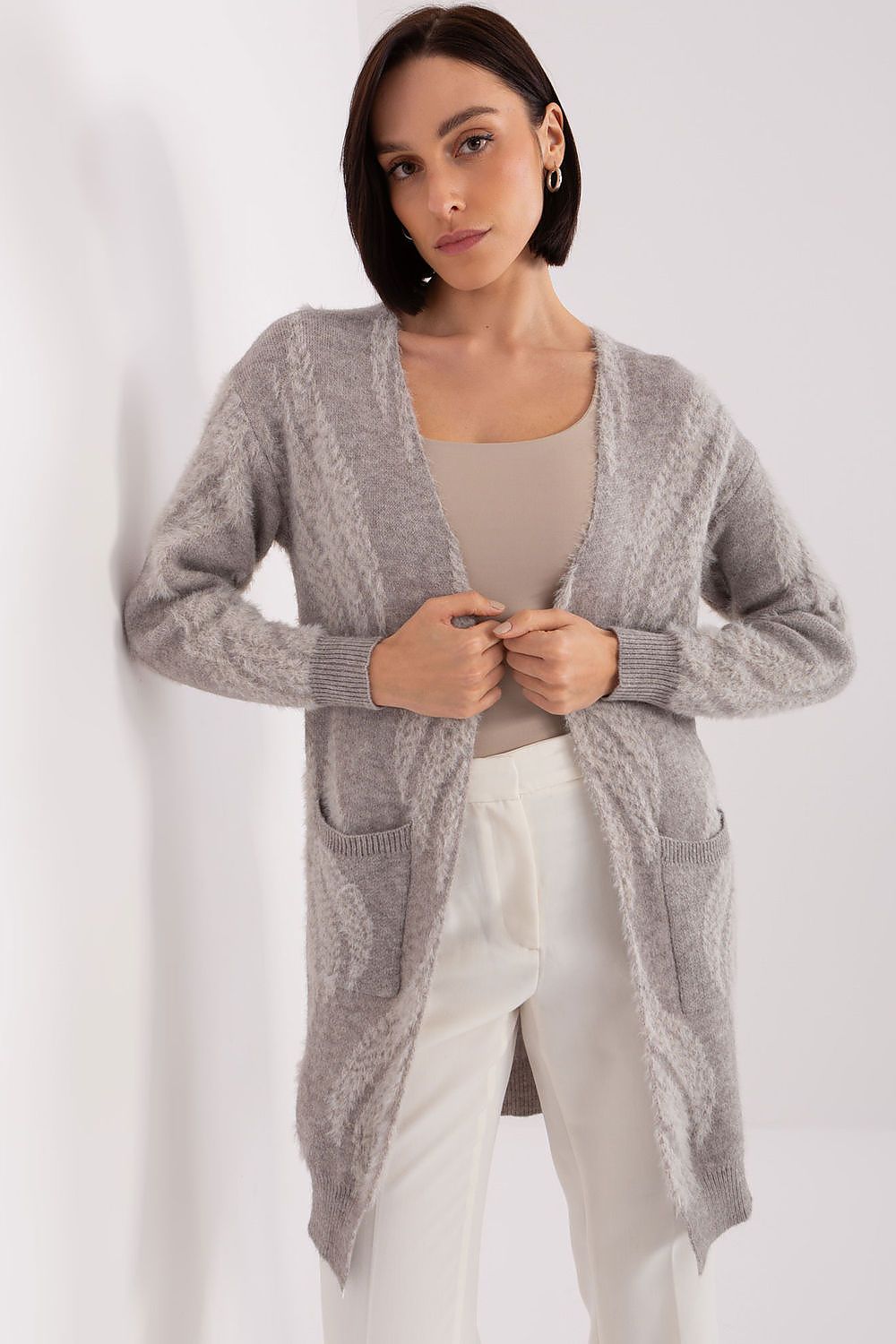 Cardigan model 188277 AT
