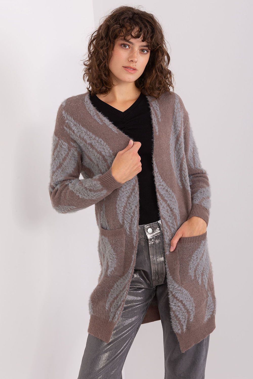 Cardigan model 188277 AT