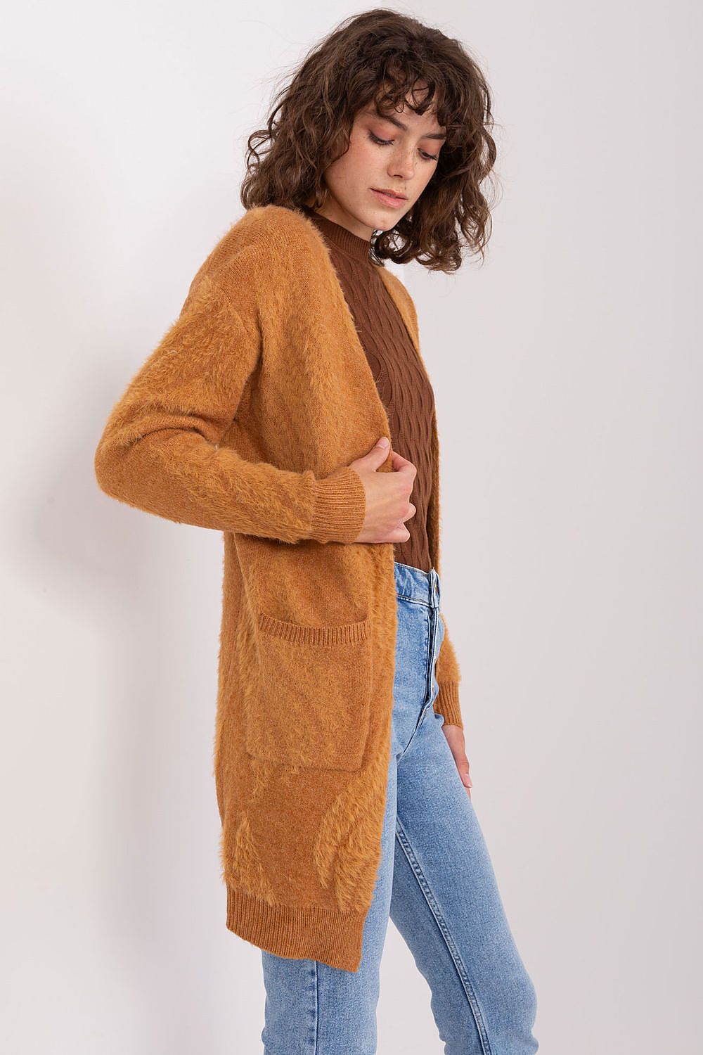 Cardigan model 188277 AT