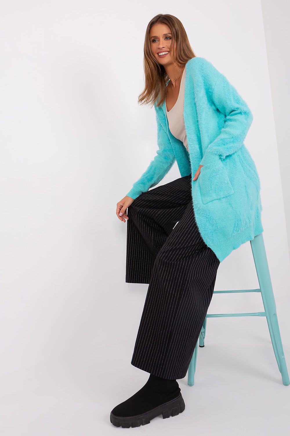 Cardigan model 188277 AT