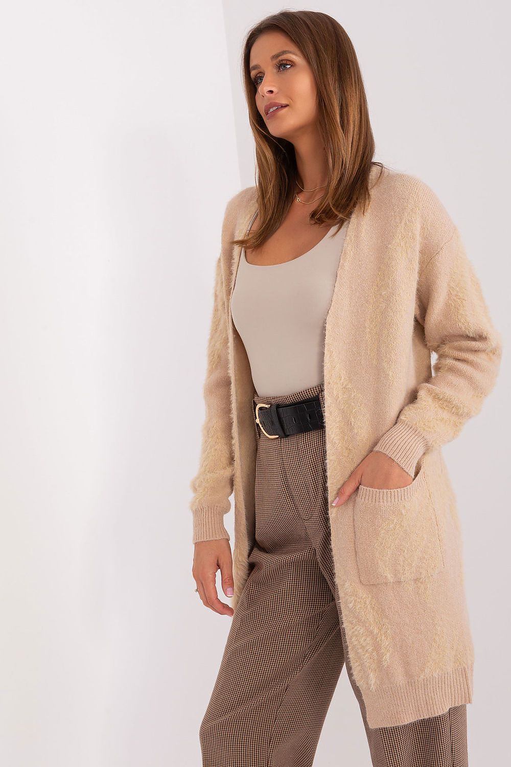 Cardigan model 188277 AT