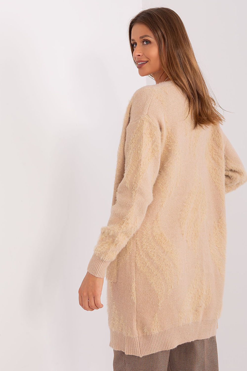 Cardigan model 188277 AT