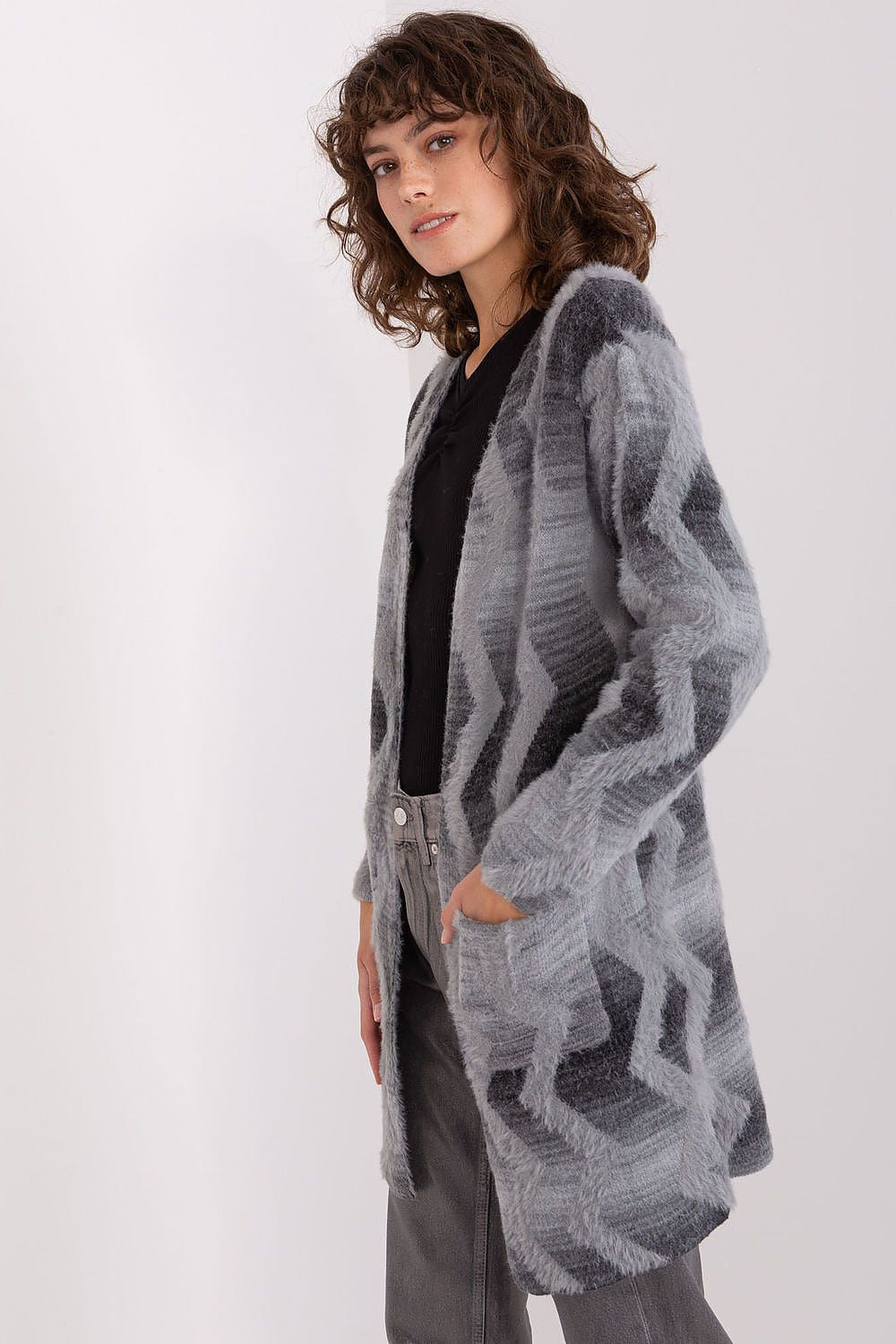 Cardigan model 188849 AT