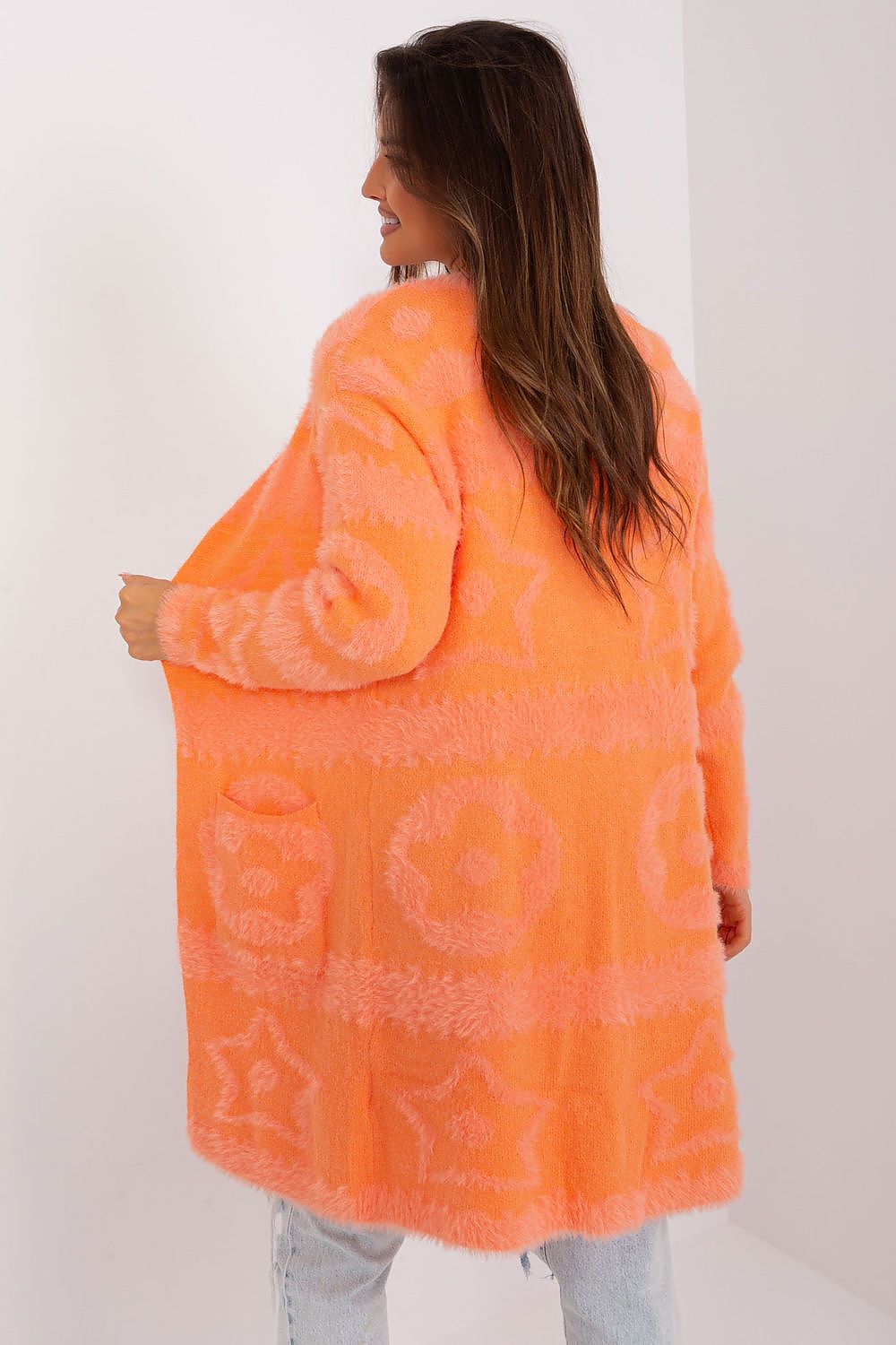  Cardigan model 189212 AT 