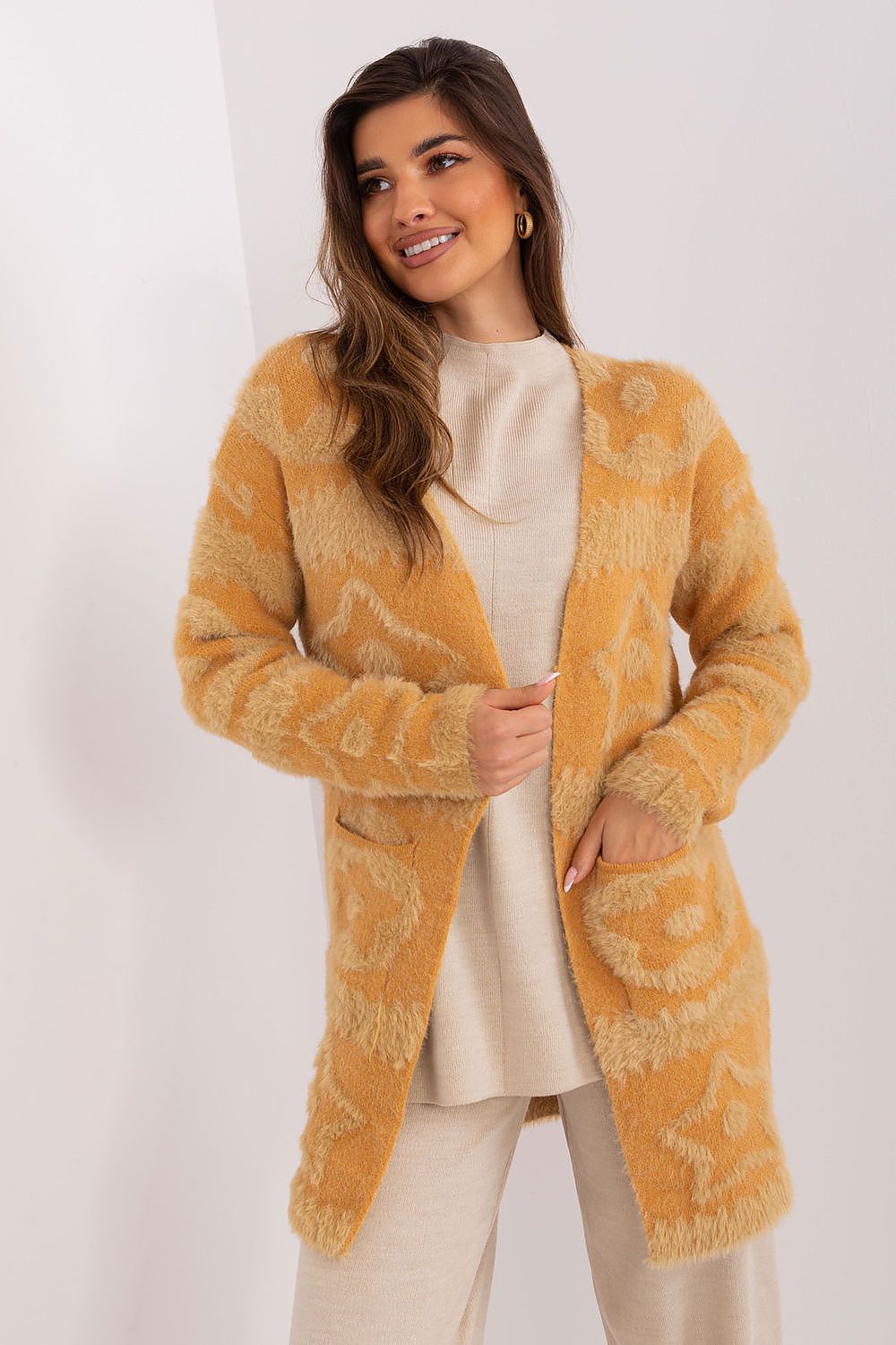 Cardigan model 189210 AT