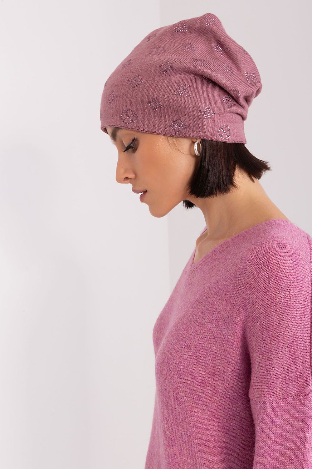 Bonnet model 189899 AT