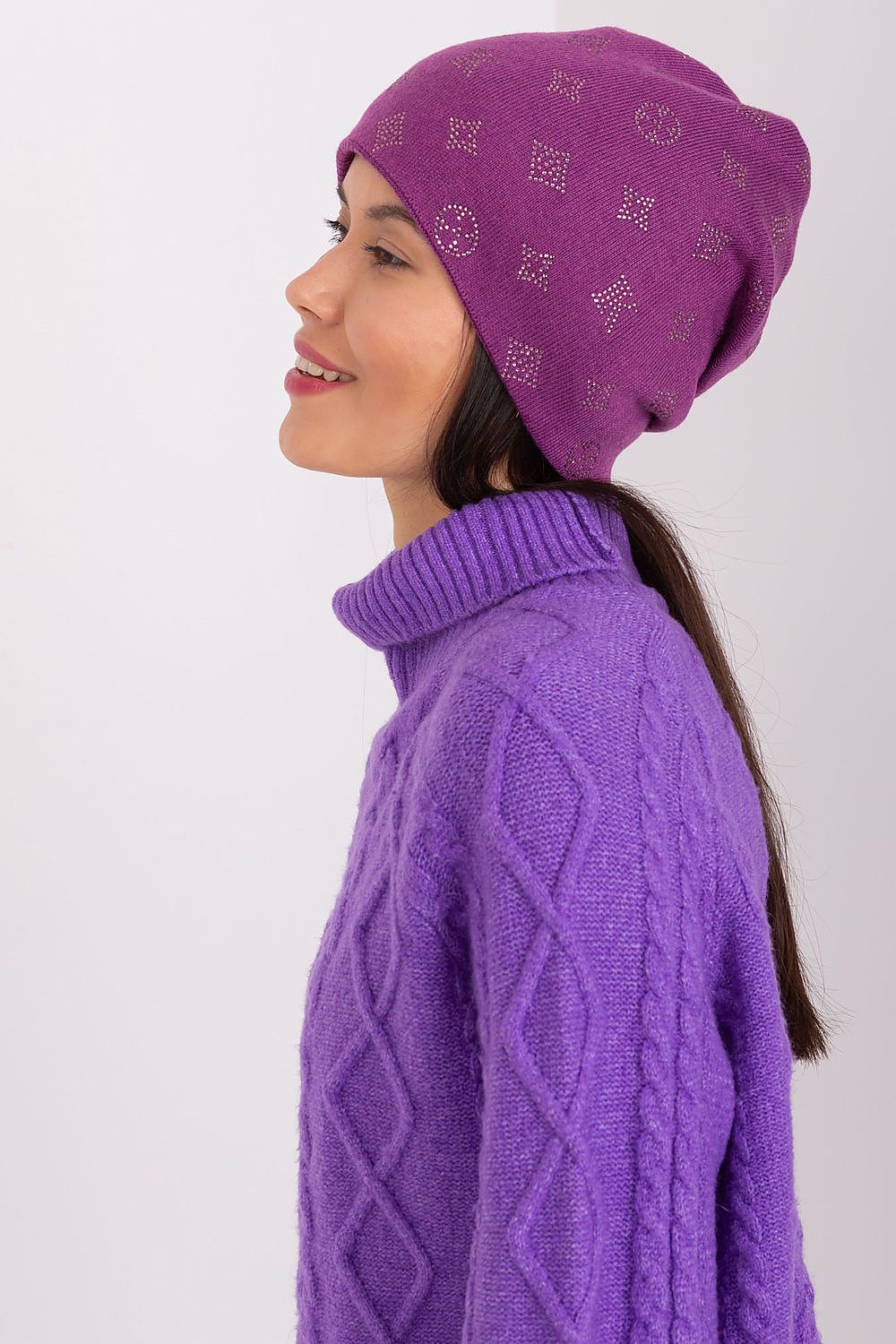 Bonnet model 189899 AT