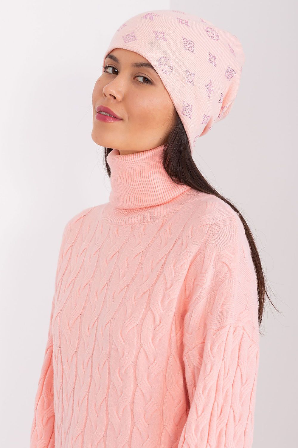 Bonnet model 189899 AT