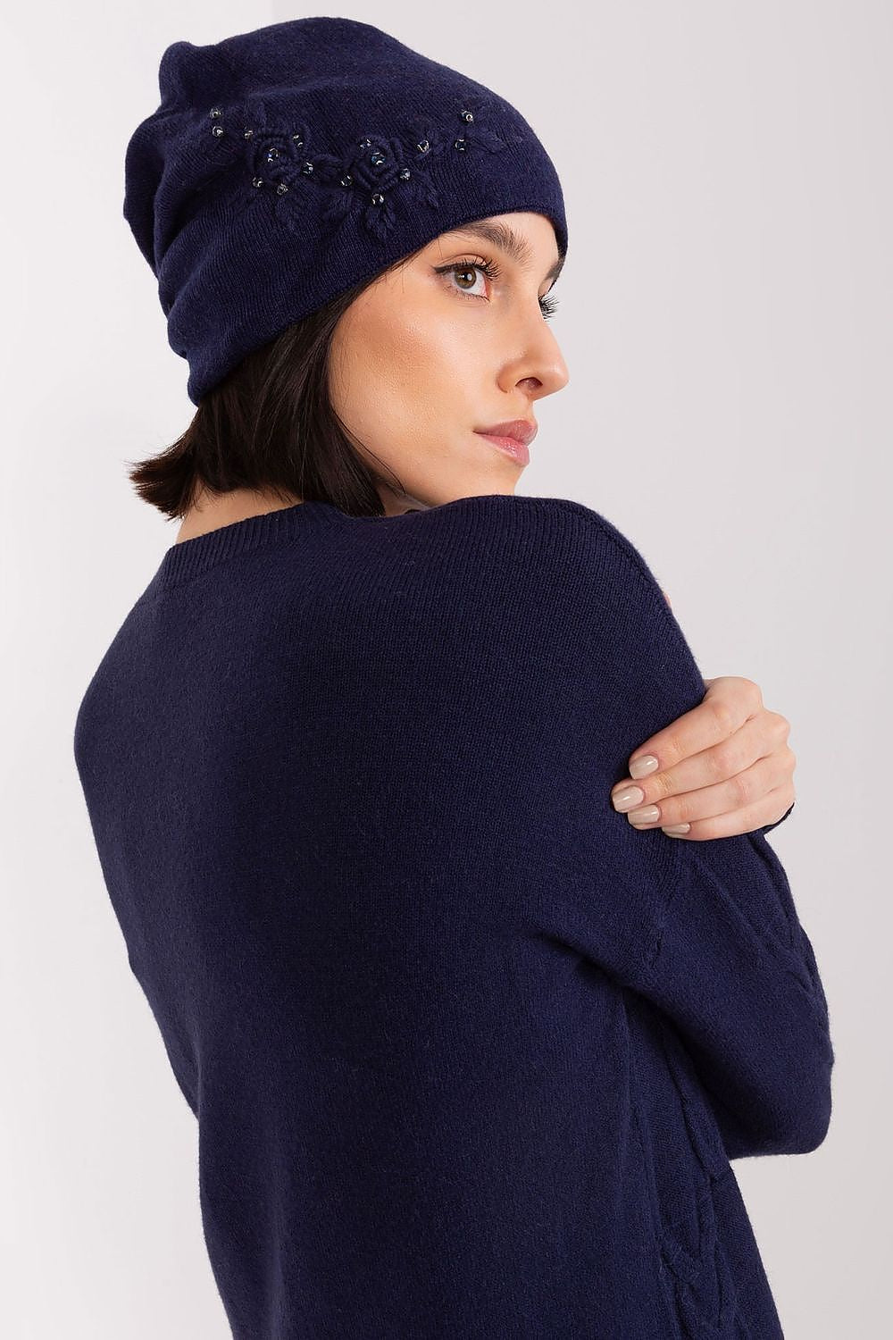 Bonnet model 187551 AT