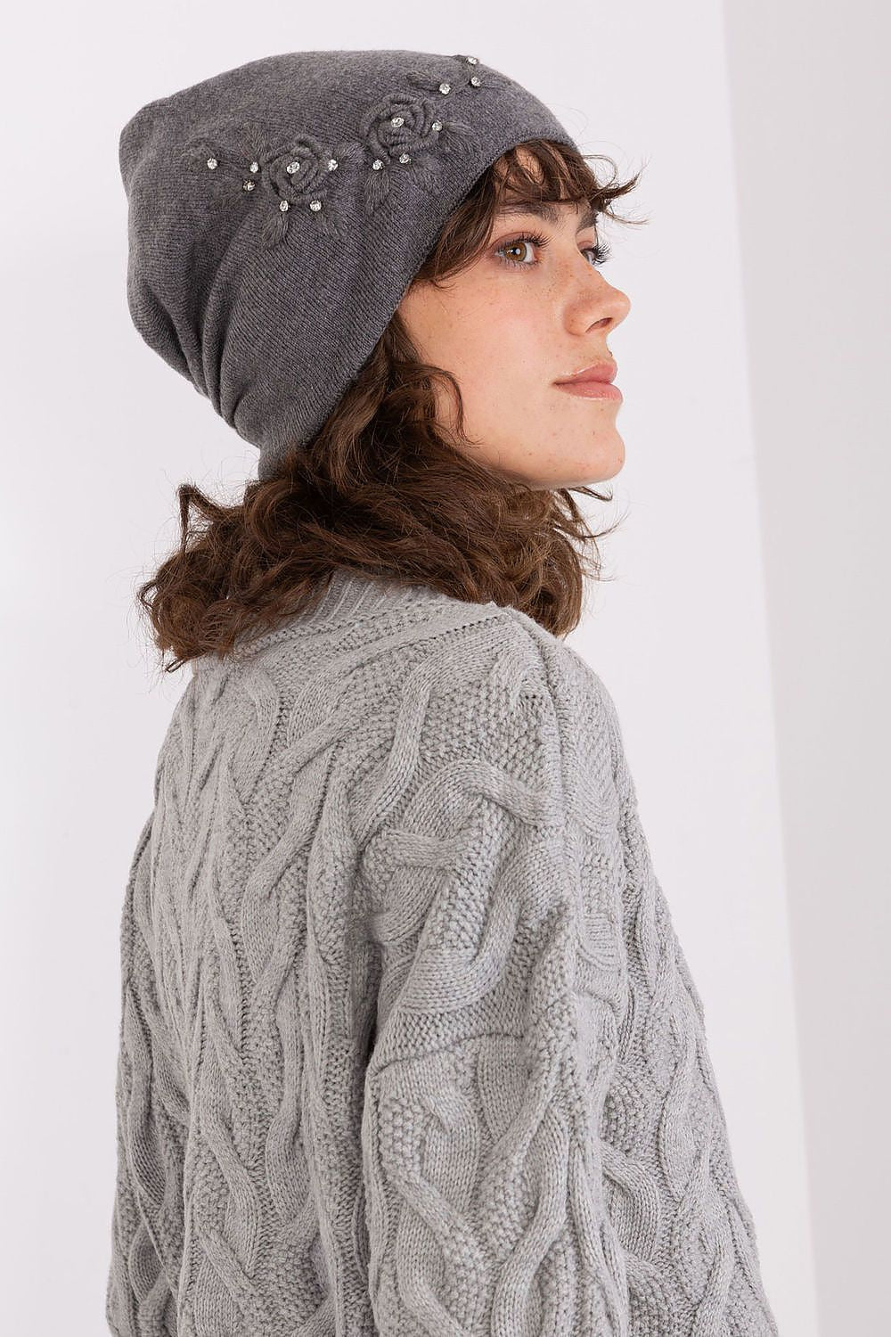 Bonnet model 187551 AT