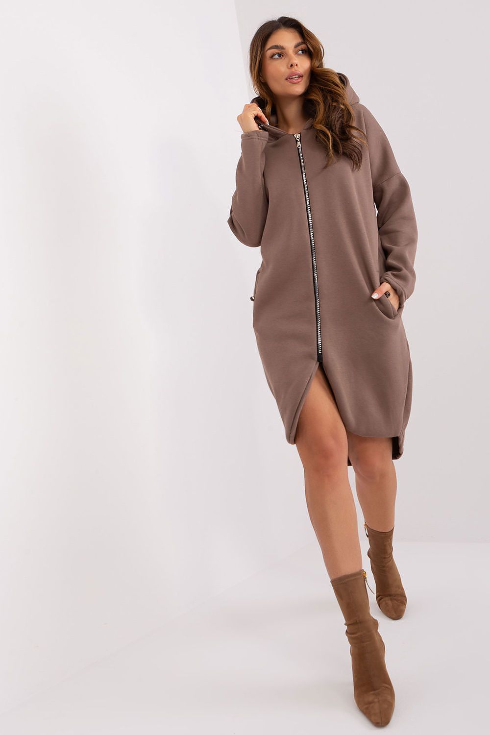 Sweatshirt model 191263 Relevance