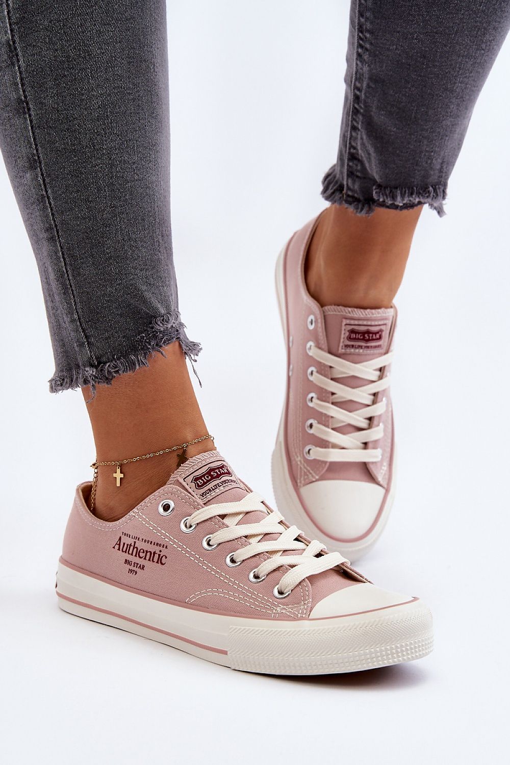 Baskets model 194989 Step in style
