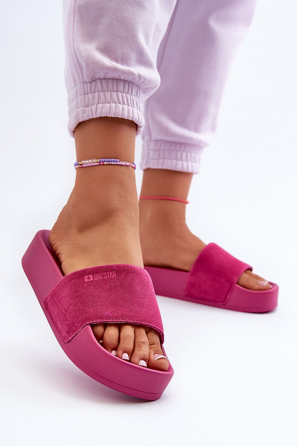 Clacquettes model 195431 Step in style