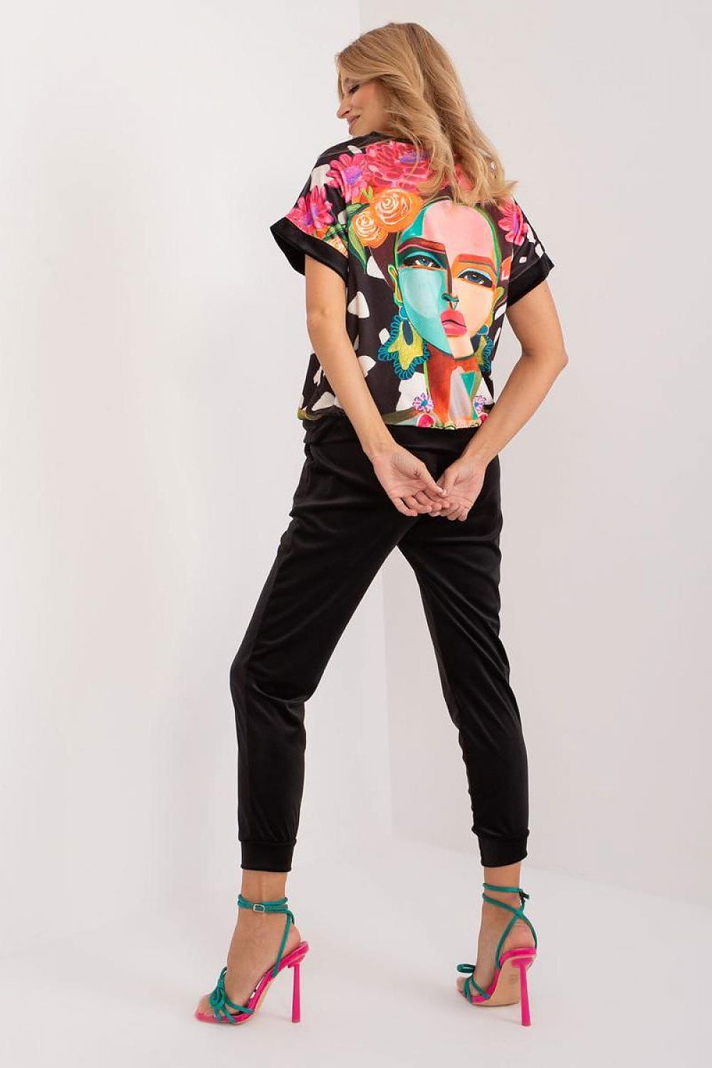 L`ensemble model 196776 Rue Paris