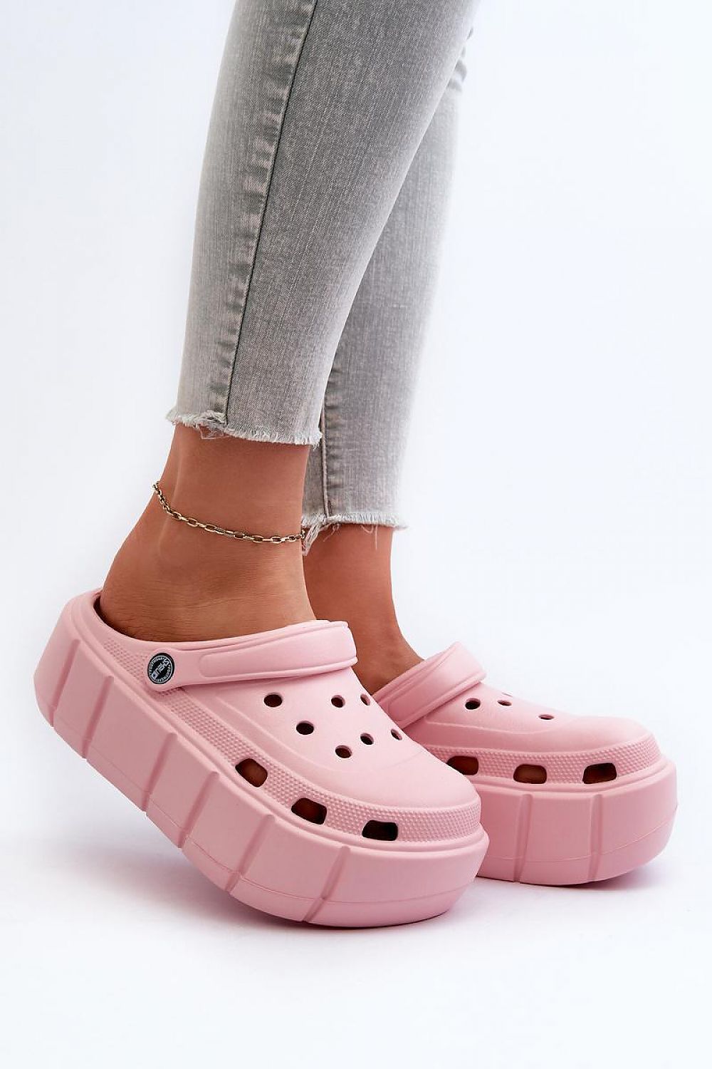 Clacquettes model 197243 Step in style