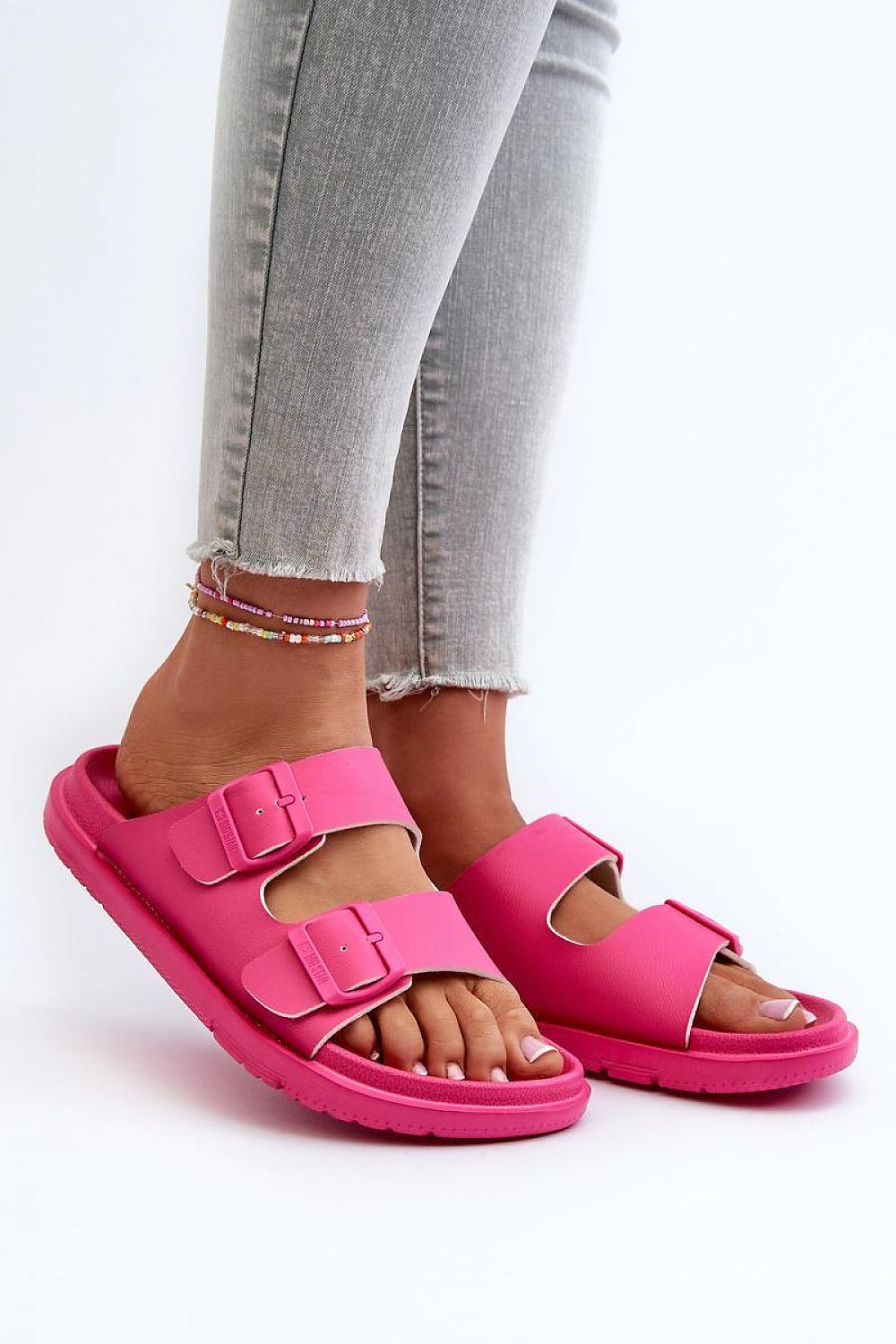 Clacquettes model 197414 Step in style