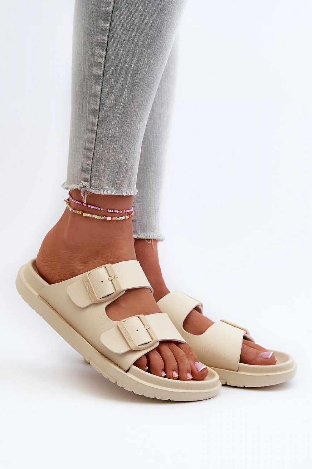 Clacquettes model 197414 Step in style