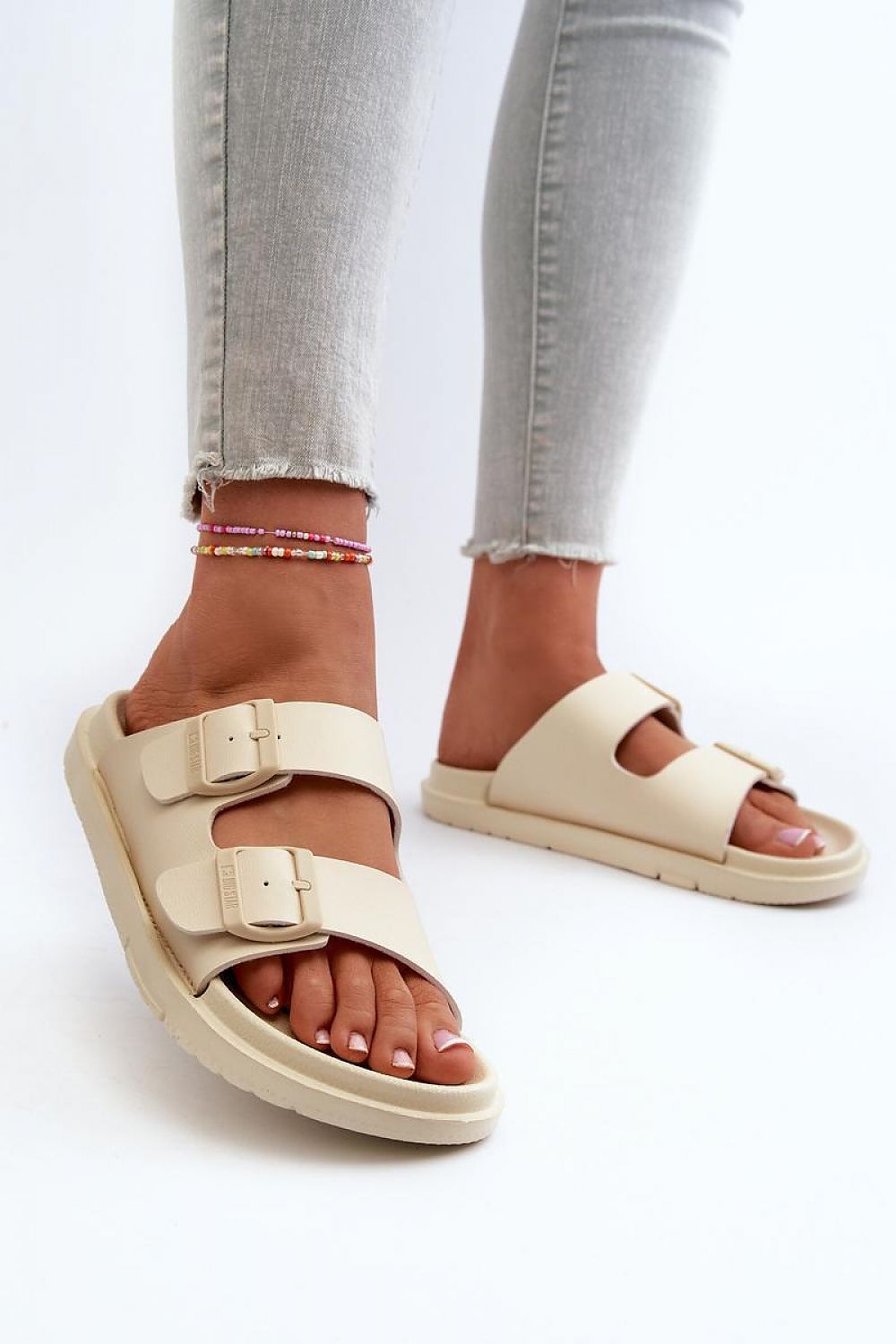 Clacquettes model 197414 Step in style