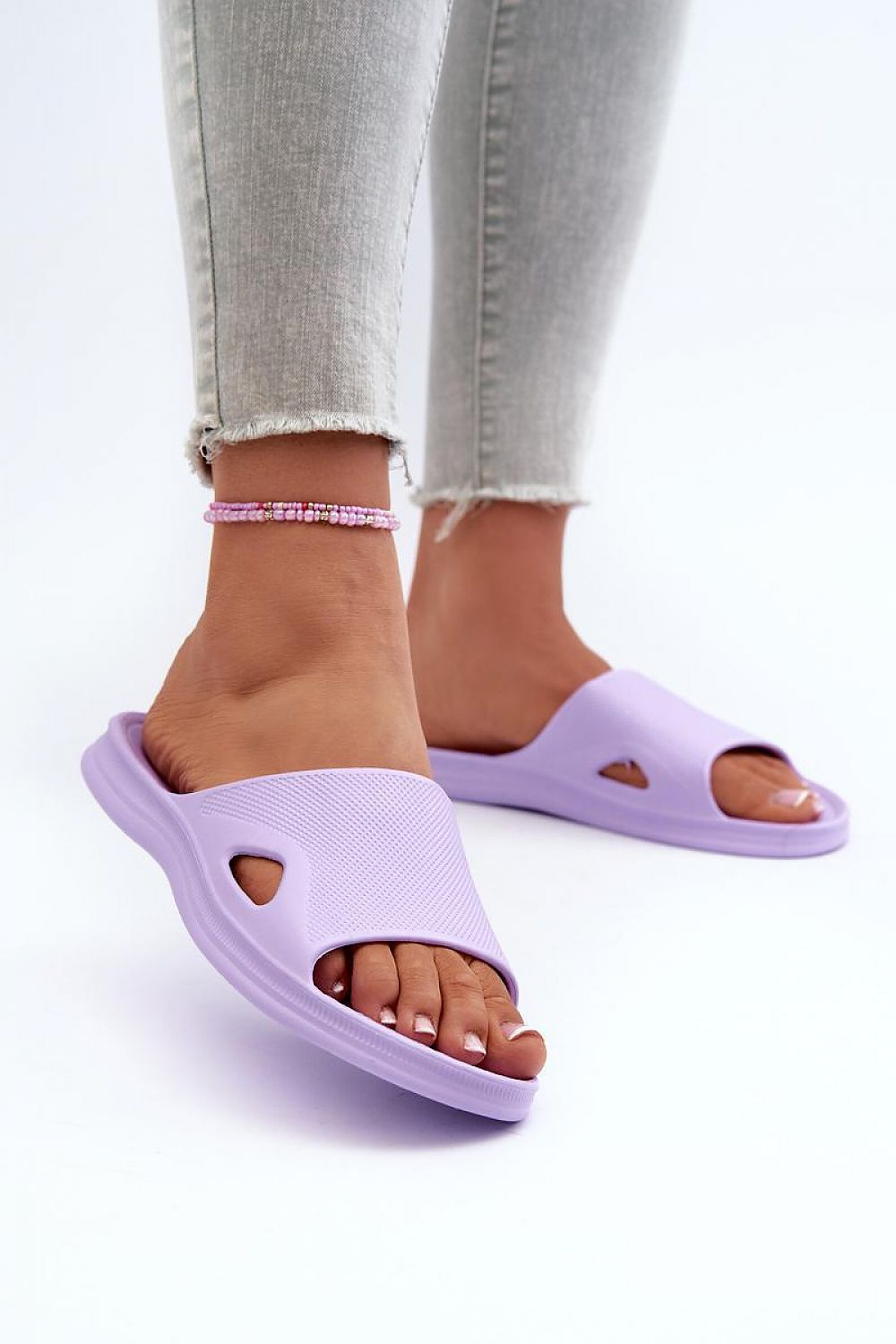 Clacquettes model 198179 Step in style