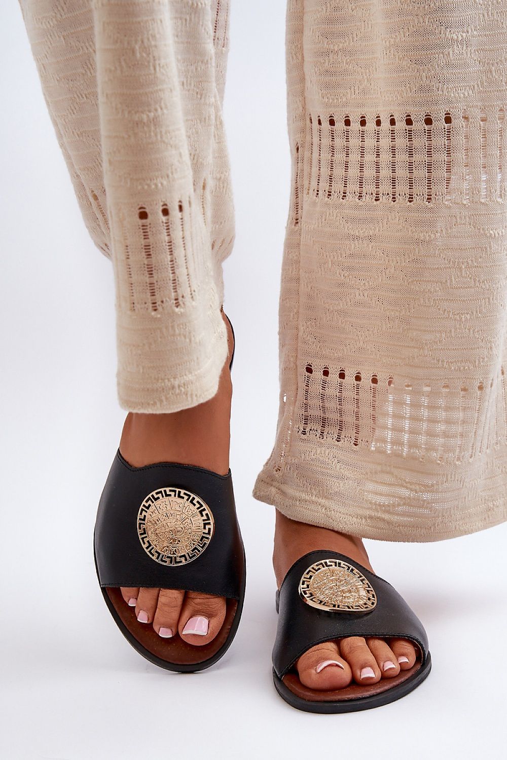 Clacquettes model 198268 Step in style