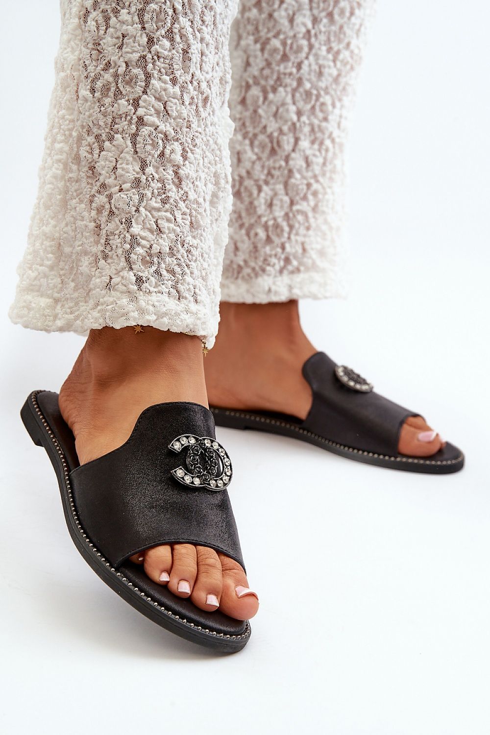 Clacquettes model 198142 Step in style