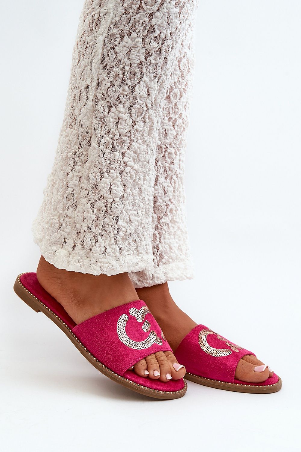 Clacquettes model 198615 Step in style