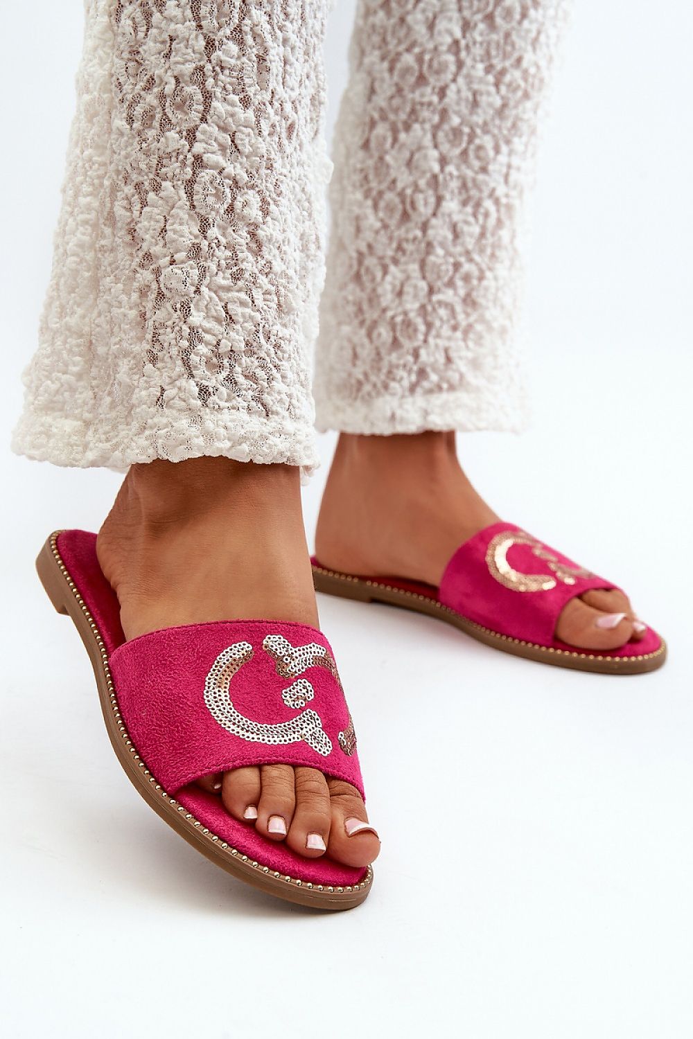 Clacquettes model 198615 Step in style