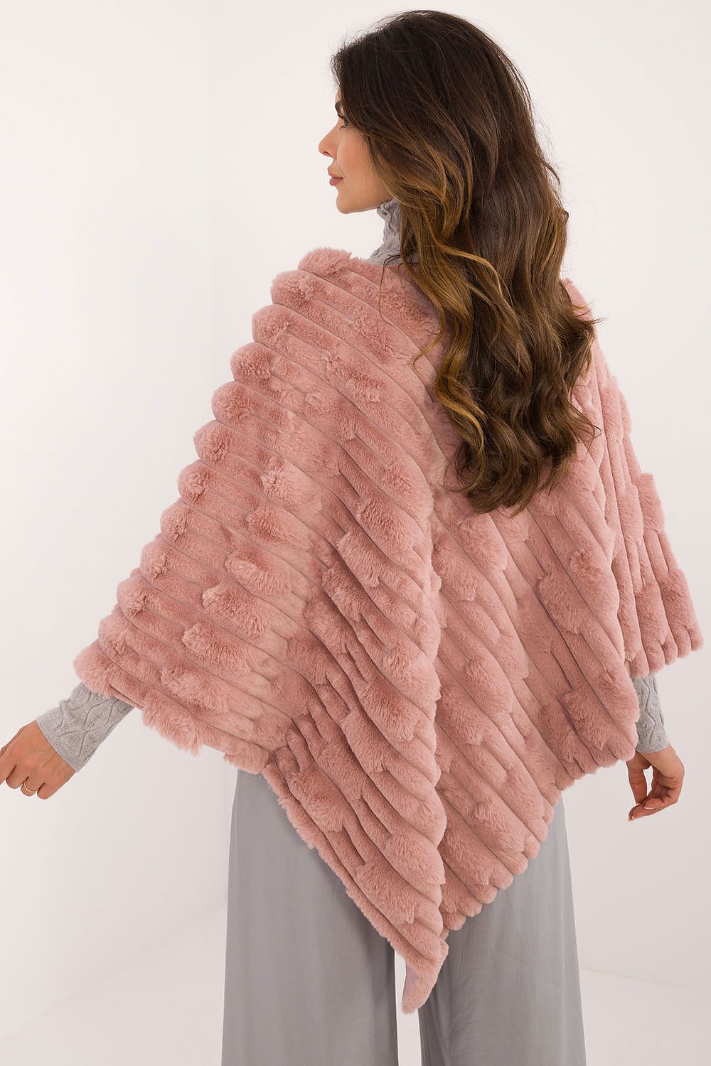 Poncho model 190856 AT