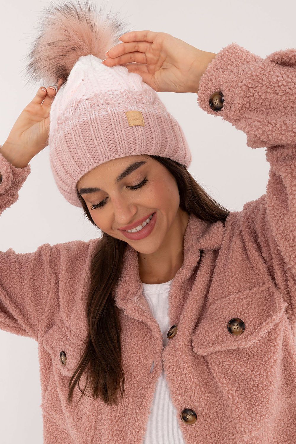 Bonnet model 201411 Rue Paris