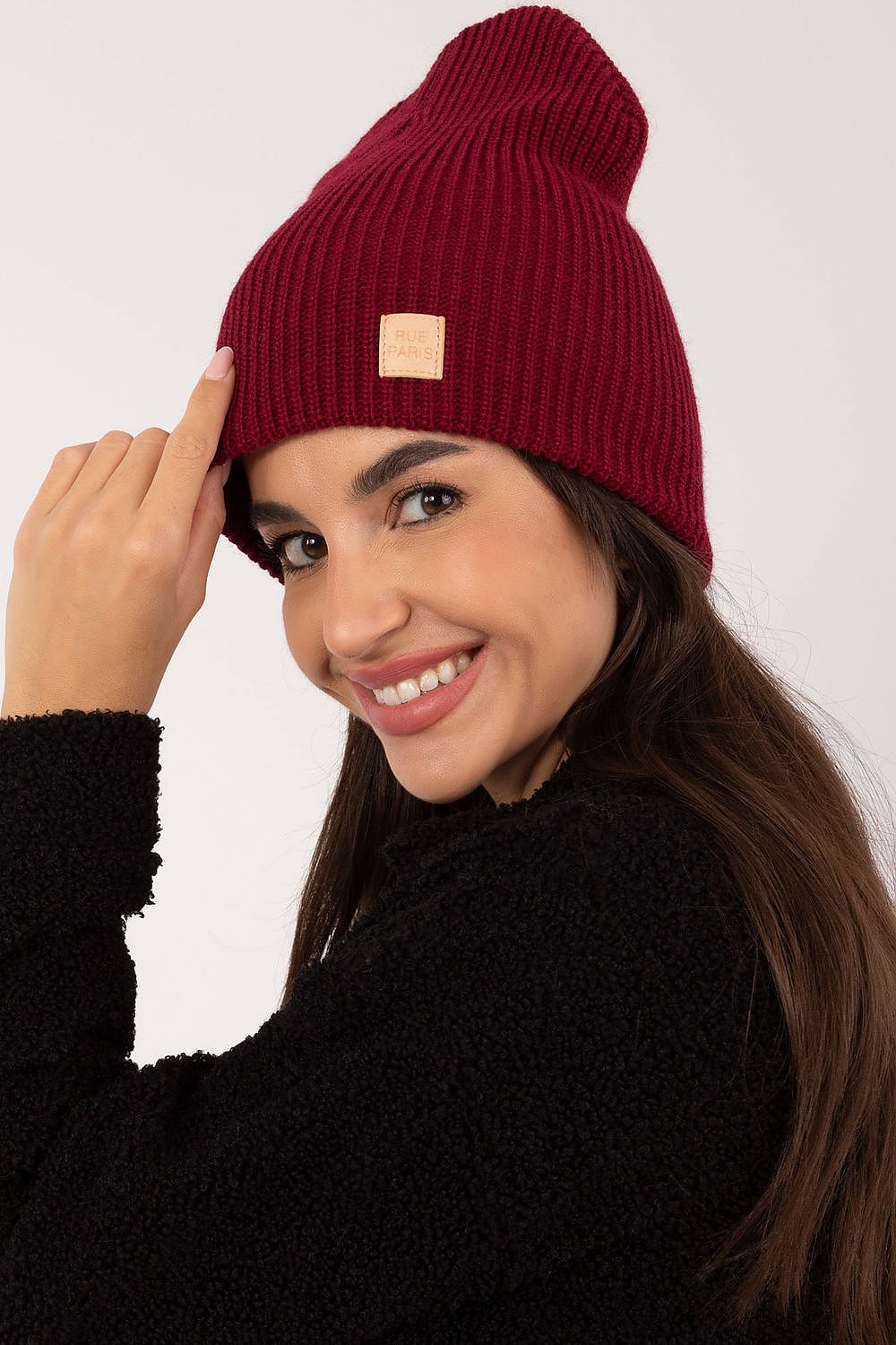 Bonnet model 201423 Rue Paris
