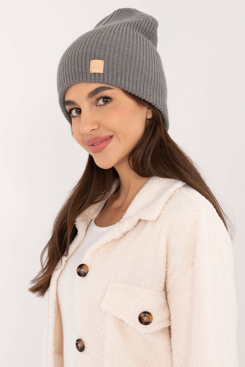 Bonnet model 201423 Rue Paris