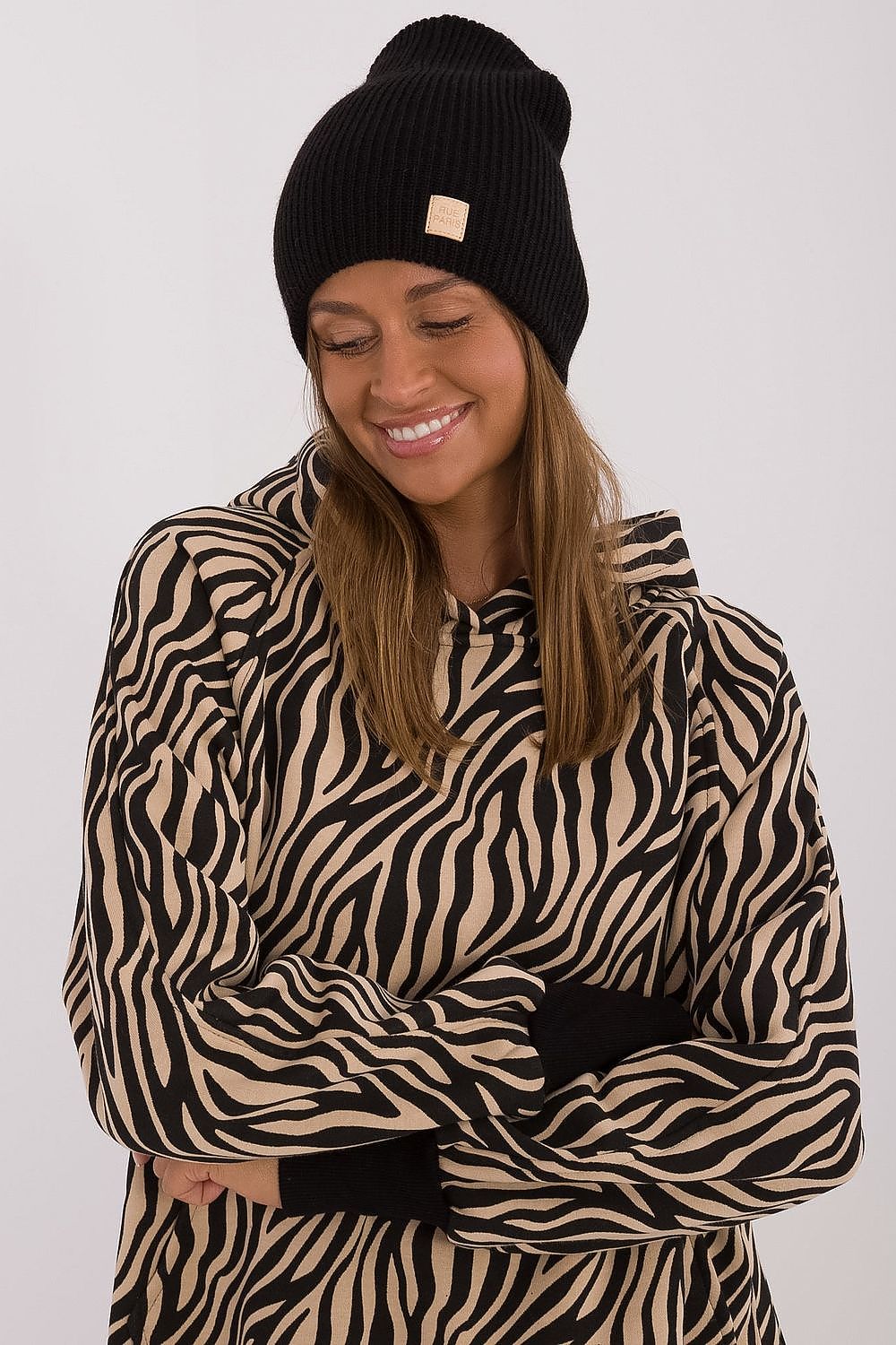 Bonnet model 201423 Rue Paris