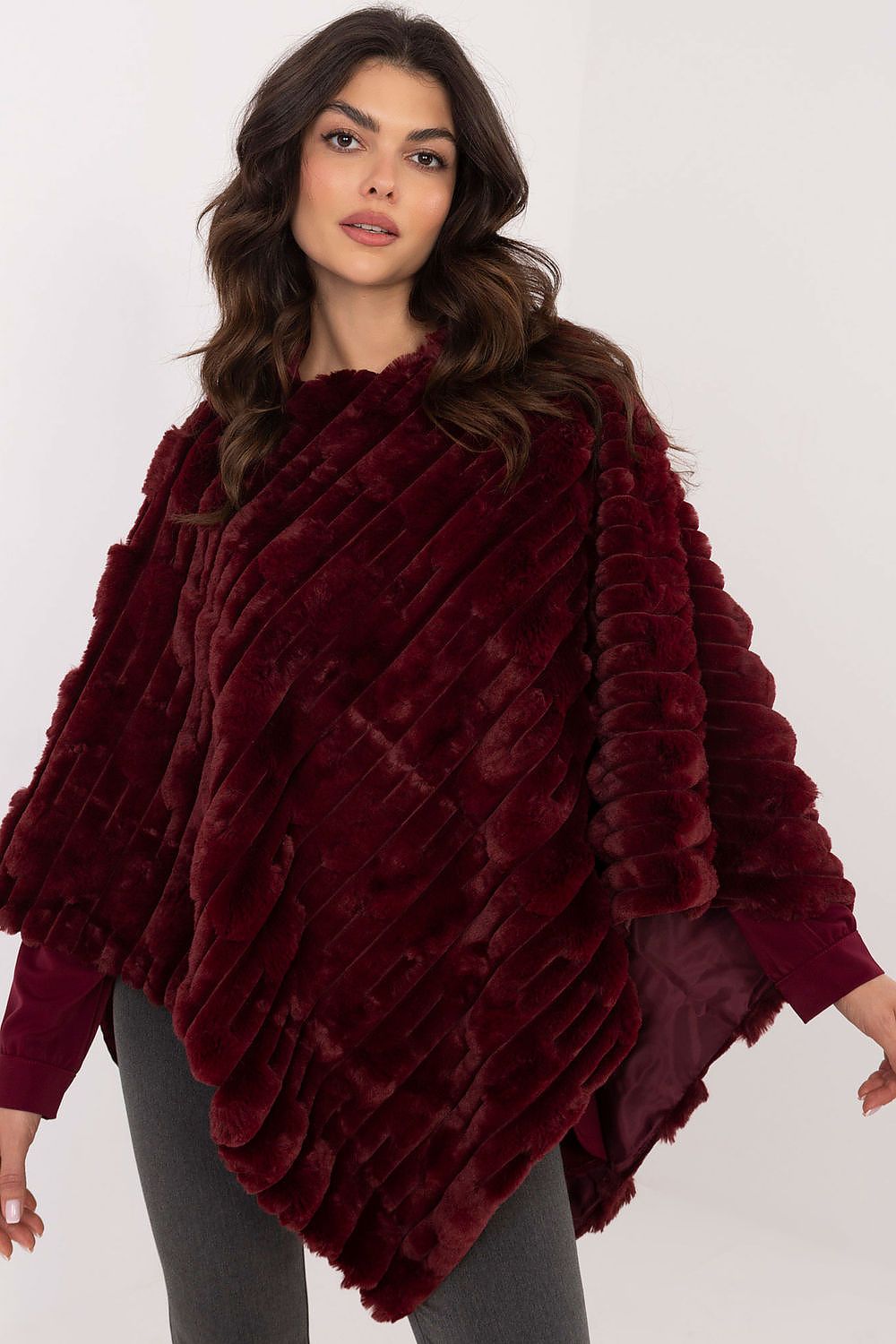 Poncho model 190856 AT