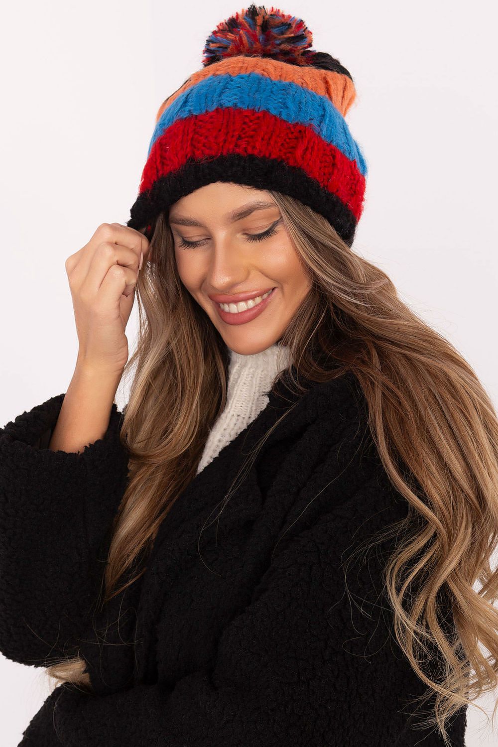 Bonnet model 203833 AT
