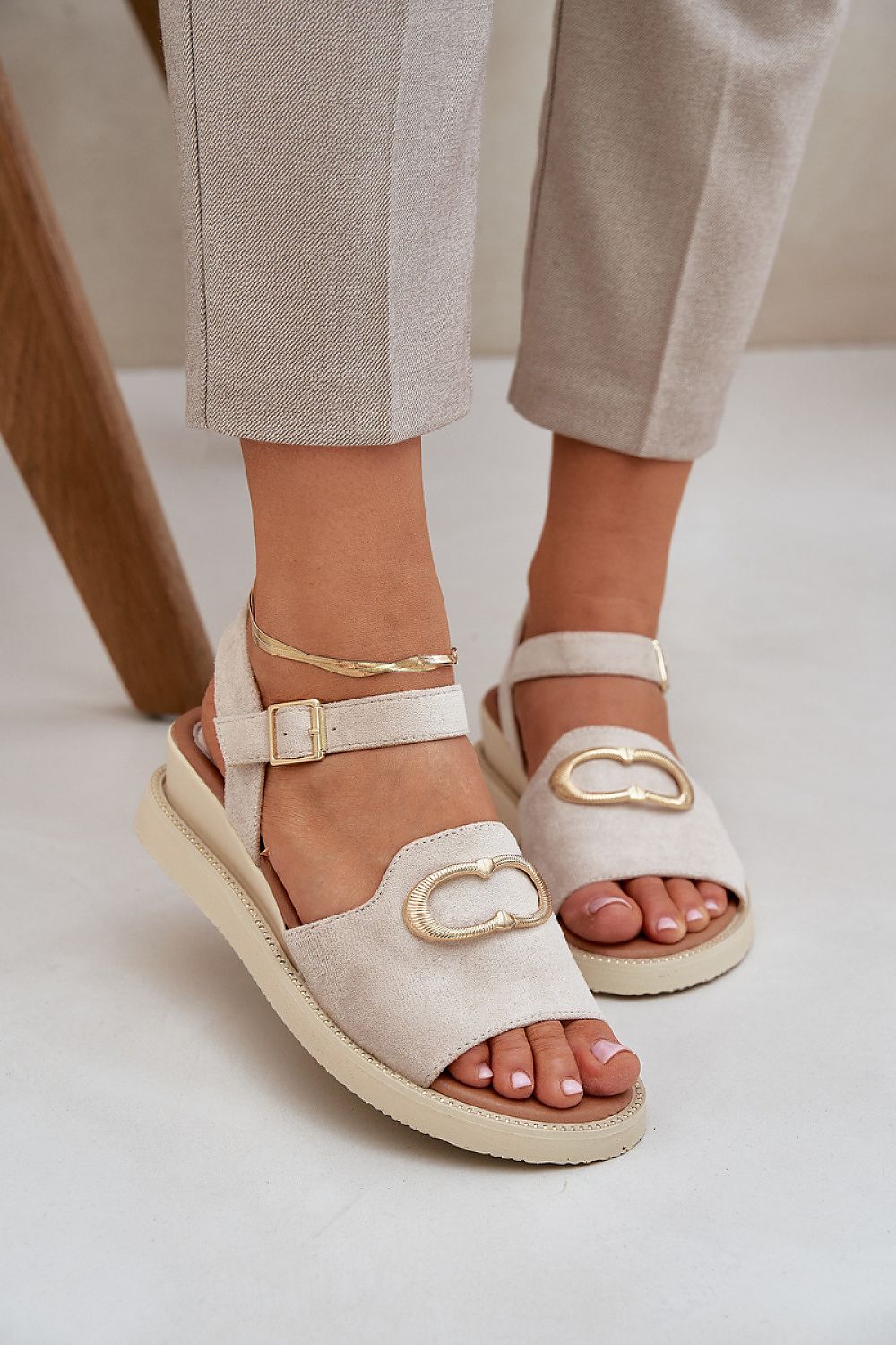 Cothurnes model 210145 Step in style