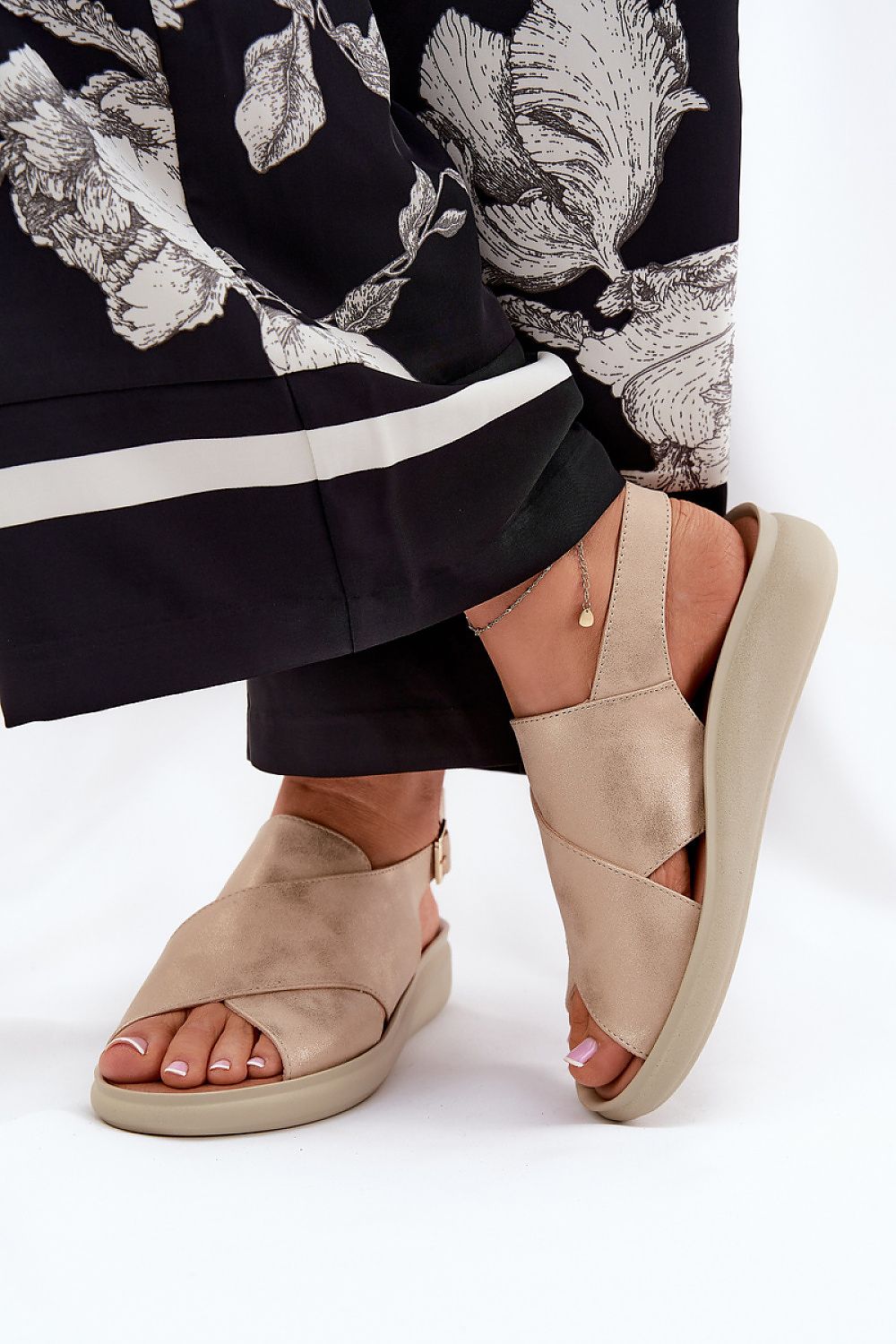  Cothurnes model 211362 Step in style 